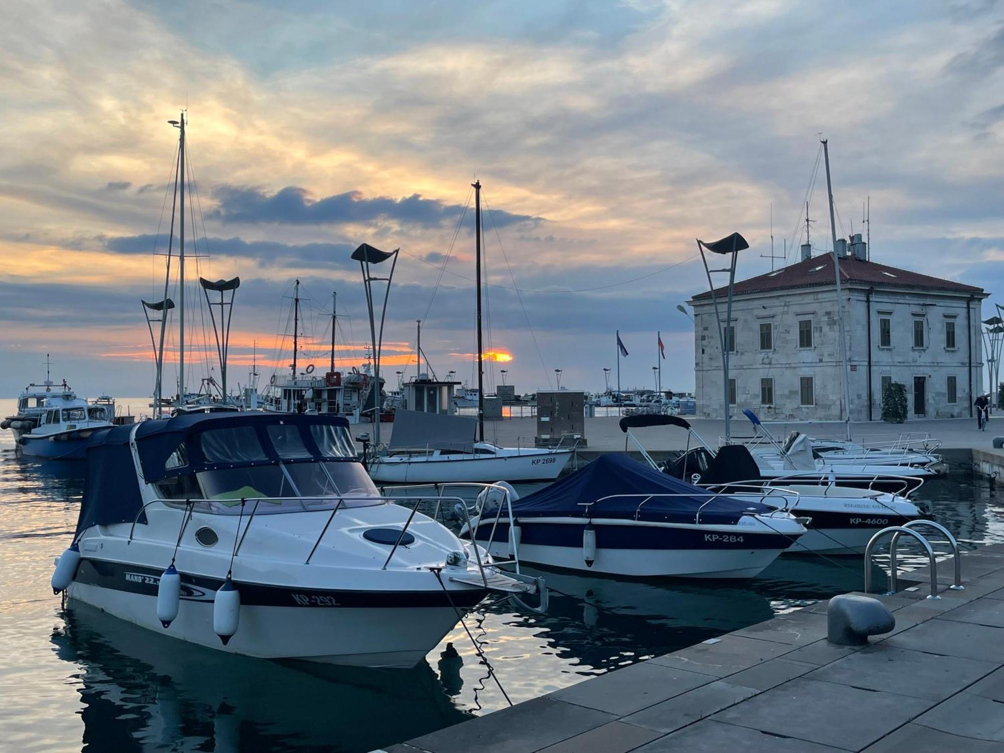Sunset Residence Koper & Free Parking Garage Zewnętrze zdjęcie